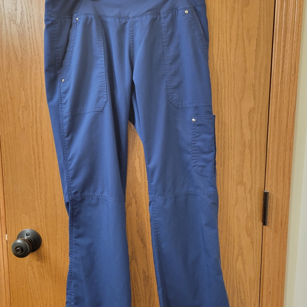 Healing hands navy scrubs - Picture 2 of 3